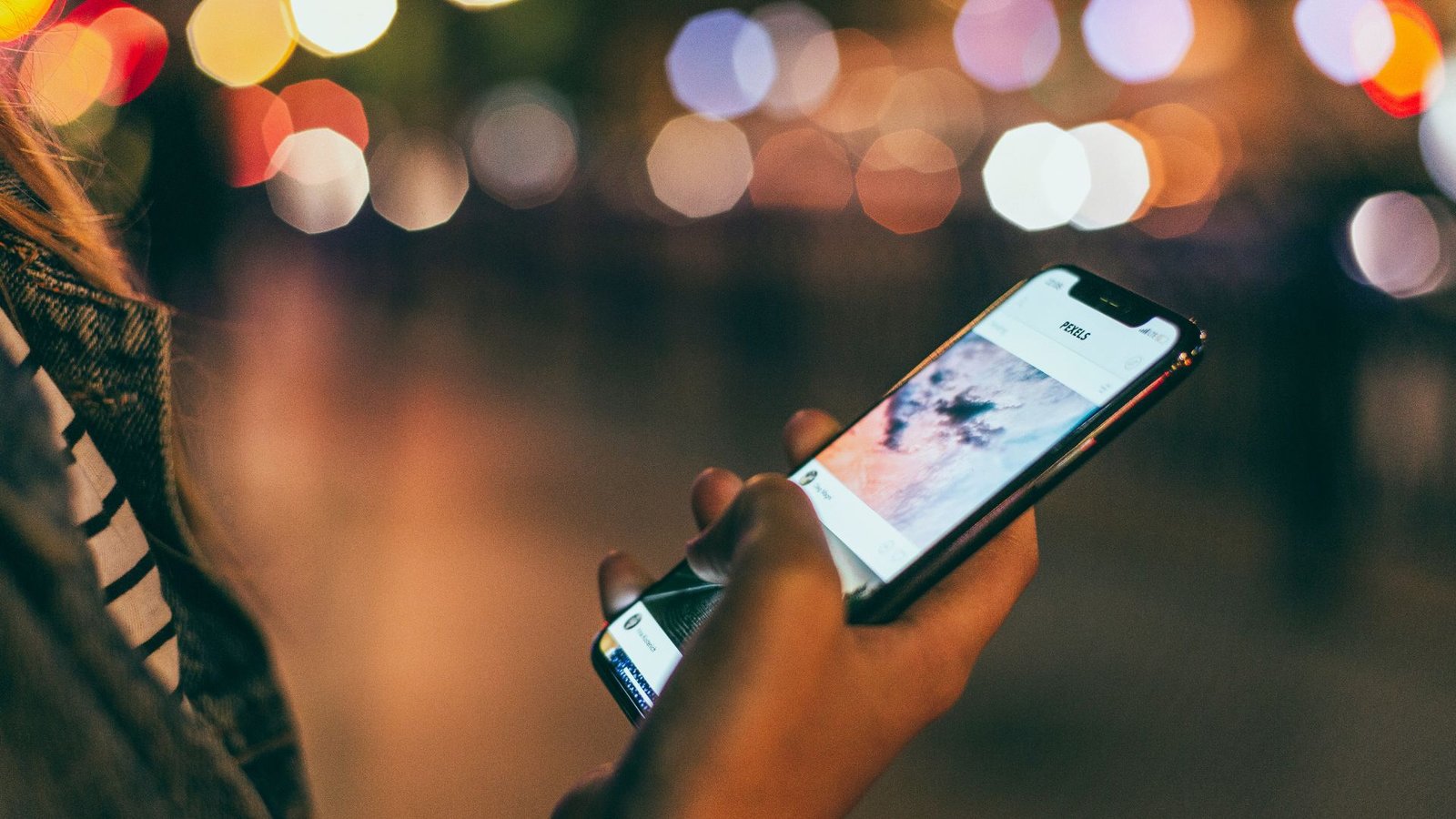 Redes sociais causam ansiedade? O que a ciência mostra sobre essa relação